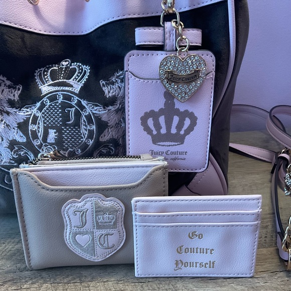 Juicy Couture Black and Pink Tote Set - Picture 6 of 13